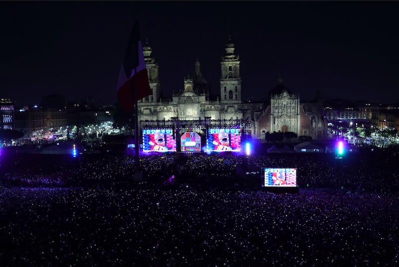 Concierto en el Zócalo: 31 MInutos