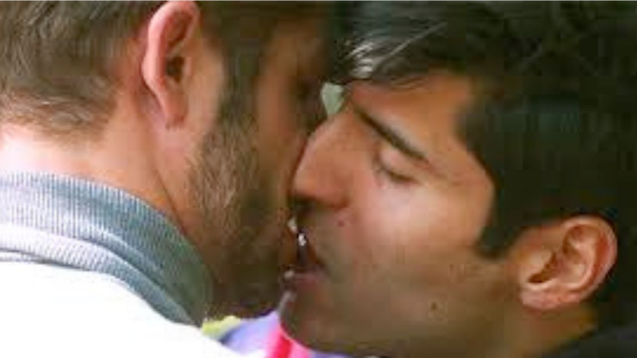 El actor confesó lo que representó el primer beso gay en una serie