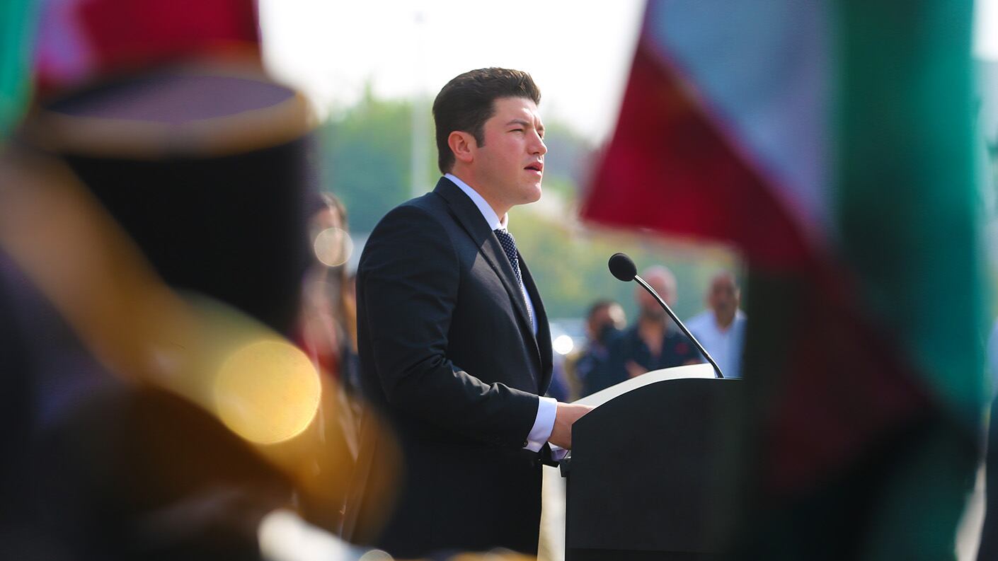García encabezó este viernes la ceremonia por el Día de la Bandera.