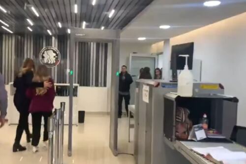 Video: Alicia Villarreal llega a la Fiscalía para denunciar a Cruz Martínez; ¿qué dijo?