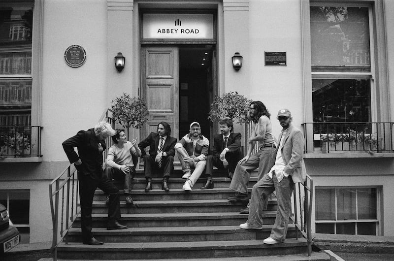 Los Mesoneros y Morat estrenan “Te Lo Advertí”