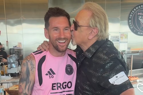Kiko besa a Messi y desata la locura en redes: “Estoy honrado de tu presencia”