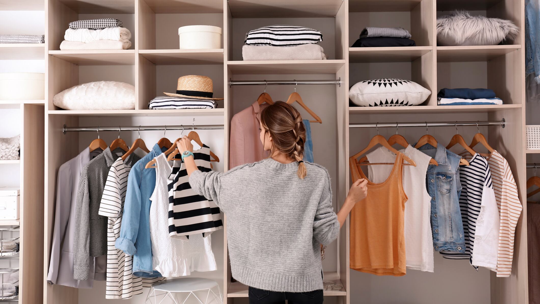 Renovar el clóset completo puede sonar costoso, por lo que aquí te compartimos esencial que no pueden faltar esta primavera