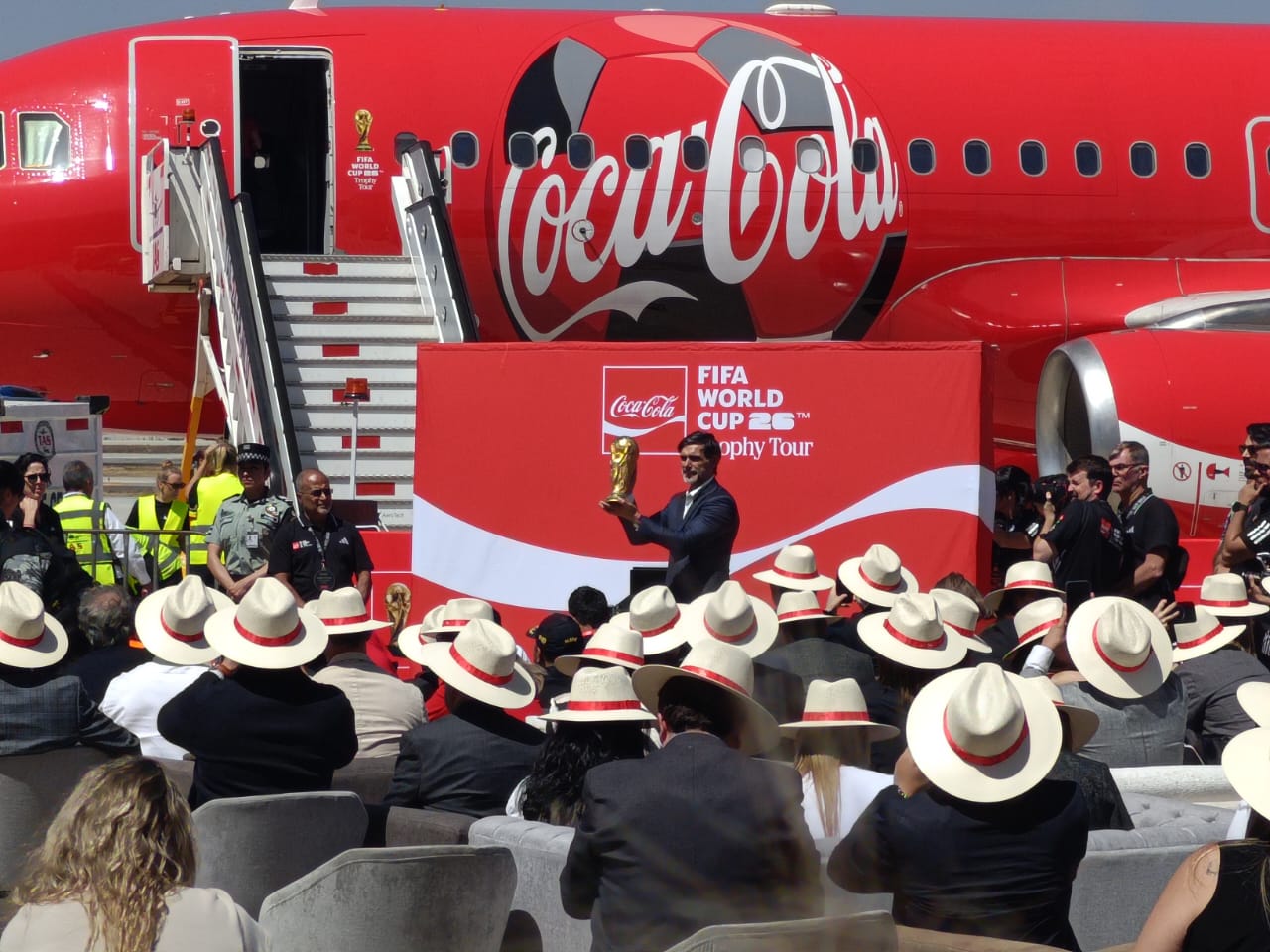 El trofeo del Mundial 2026 llega a México y enciende la cuenta regresiva