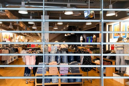 Famosa tienda departamental de lujo se declara en bancarrota y pide protección por quiebra