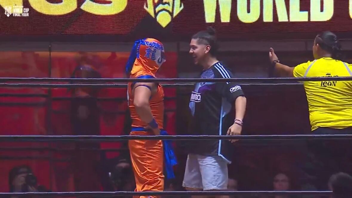 El presidente de Aliens FC soprendió al subirse al ring para pelear contra Octagón Jr.