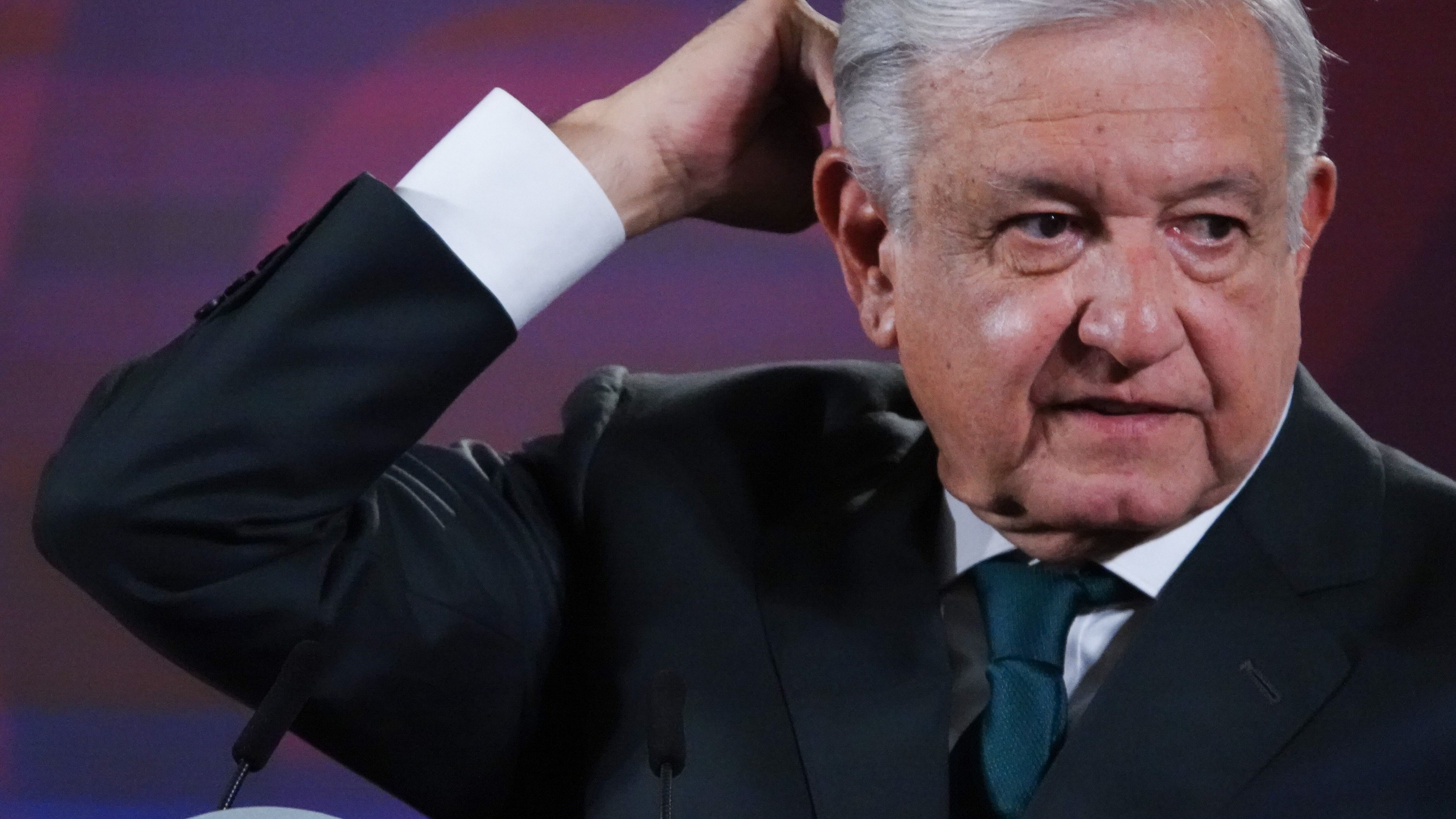 CIUDAD DE MÉXICO, 04ABRIL2023.- Andrés Manuel López Obrador, presidente de México, en compañía del gabinete de seguridad: Rosa Icela Rodríguez, secretaria de Seguridad Pública y Protección Ciudadana; Luis Cresencio Sandoval, secretario de la Defensa Nacional; Rafael Ojeda, secretario de Marina; Luis Rodríguez Bucio, subsecretario de Seguridad Pública; David Córdova Campos, comandante de la Guardia Nacional, así como del canciller Marcelo Ebrard, encabezaron la conferencia matutina e informe quincenal de acciones por parte de las instituciones de seguridad nacional.
FOTO: GALO CAÑAS/CUARTOSCURO.COM