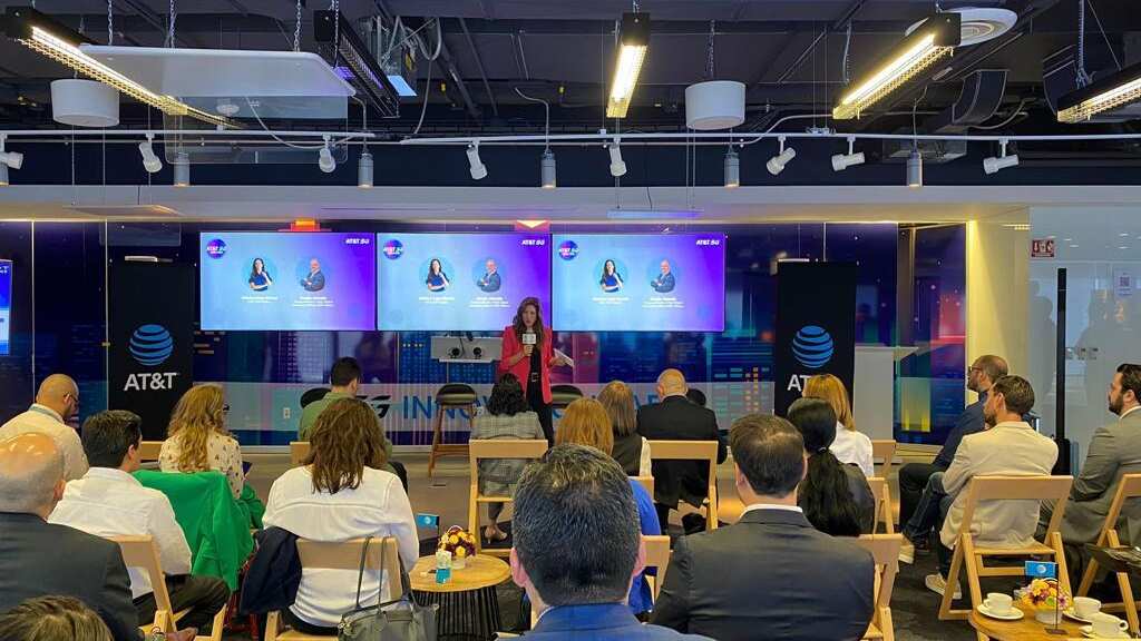 Mónica Aspe Bernal habló sobre los retos que enfrenta la red 5G