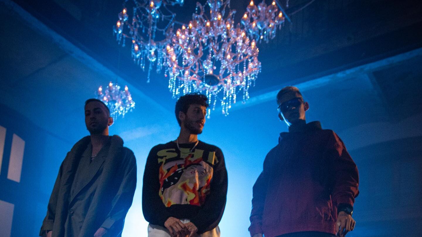 El cantante colombiano Sebastián Yatra se unió a Justin Quiles y L-Gante para este tema titulado ‘Regresé’ que marca la pauta en redes sociales.