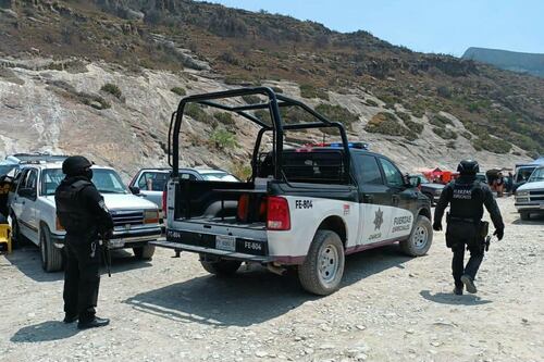 Detienen a Brad Pitt con arma de fuego y drogas en calles de Monterrey