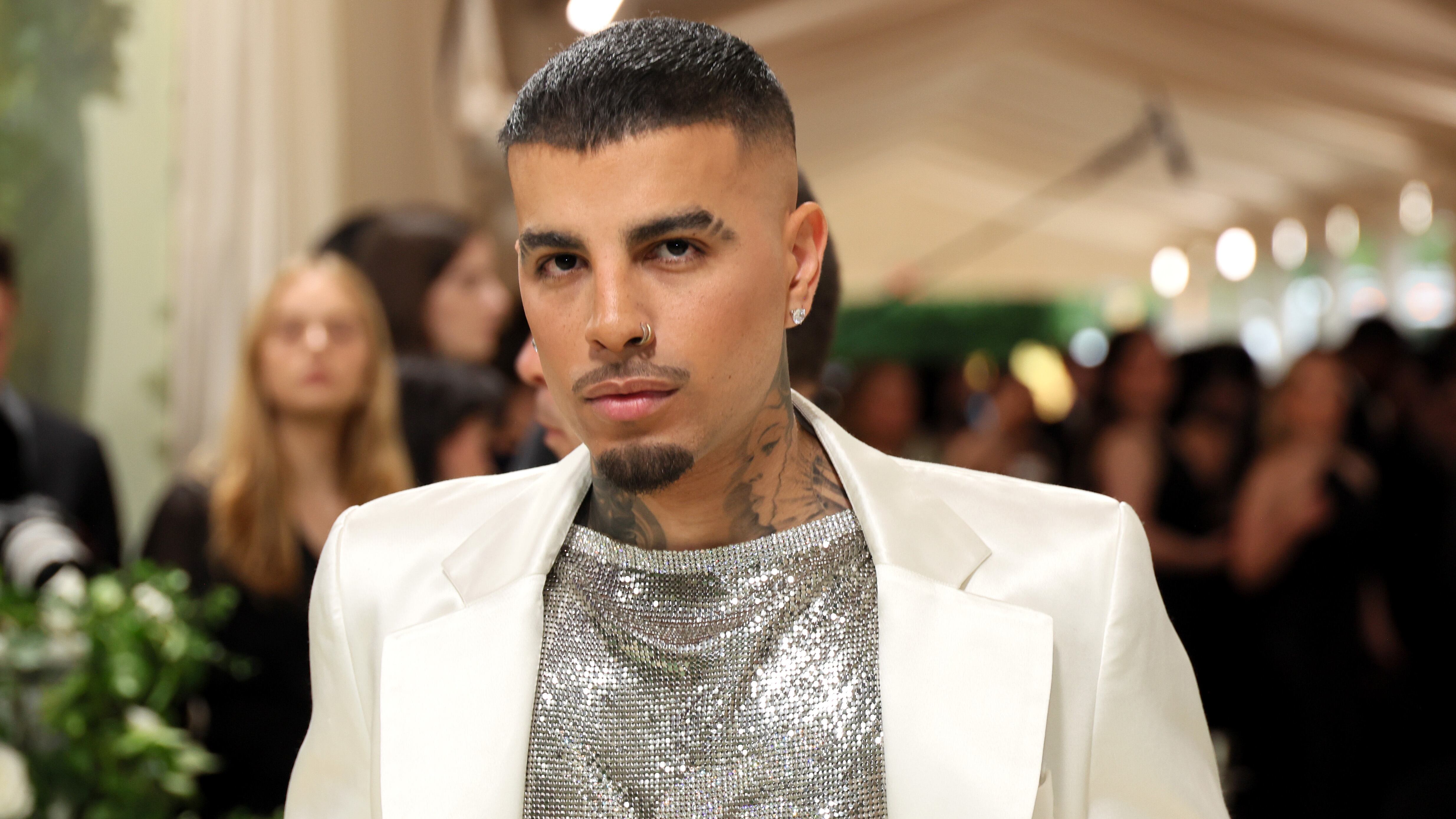 Desaprueban al cantante en redes sociales