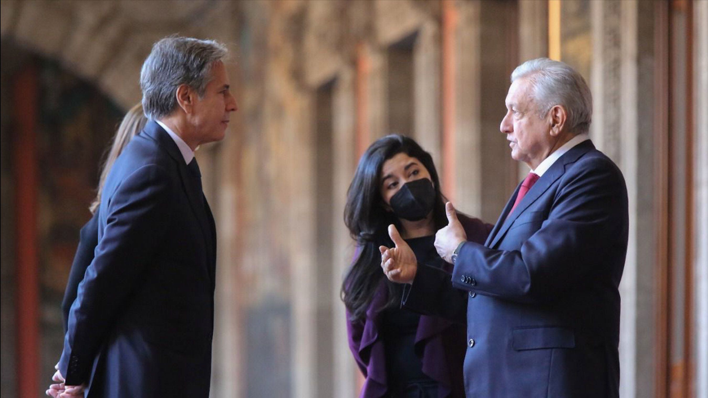 CIUDAD DE MÉXICO, 08OCTUBRE2021.- Tras la reunión en materia de seguridad de cara al Diálogo de Alto Nivel de Seguridad México-Estados Unidos (DANS) el presidente Andrés Manuel López Obrador recorrió Palacio Nacional en compañía del secretario de Estado de los Estados Unidos.
FOTO: PRESIDENCIA/CUARTOSCURO.COM