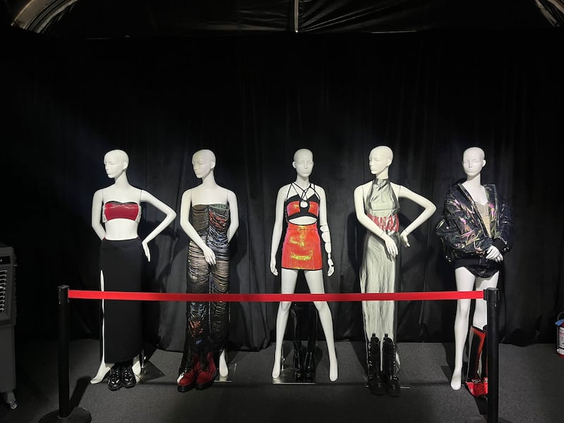 LE SSERAFIM 2025 POP UP IN MEXICO