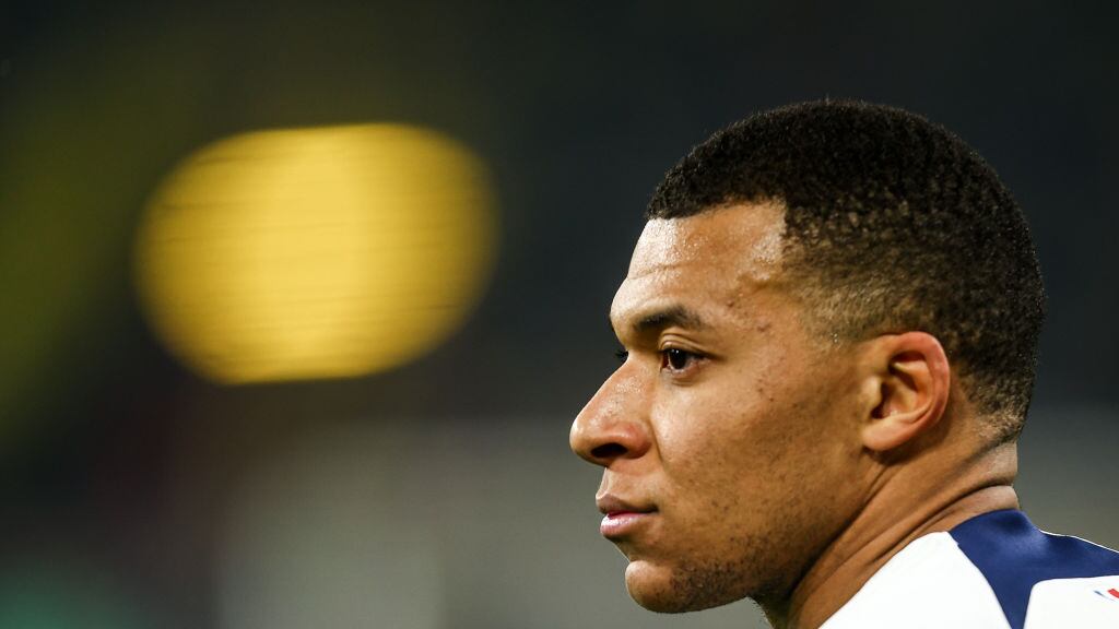 Mbappé puede salir a la liga árabe.
