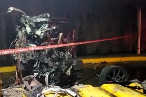 Lamborghini se accidentó y se quemó en paso a desnivel de Guadalajara
