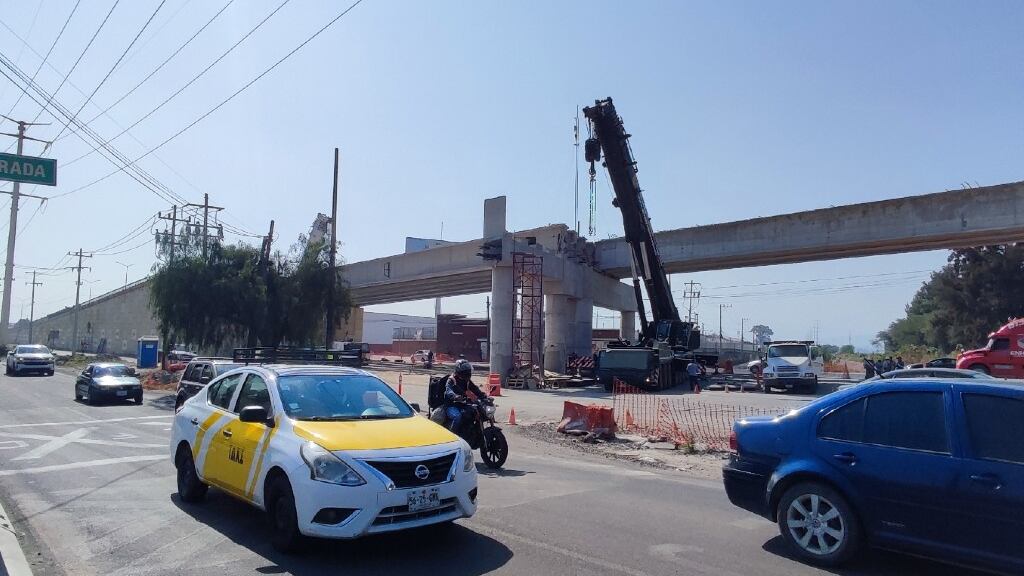 En este momento se trabaja día y noche para concluir el puente de Adolf Horn, primera parte del proyecto de construcción.