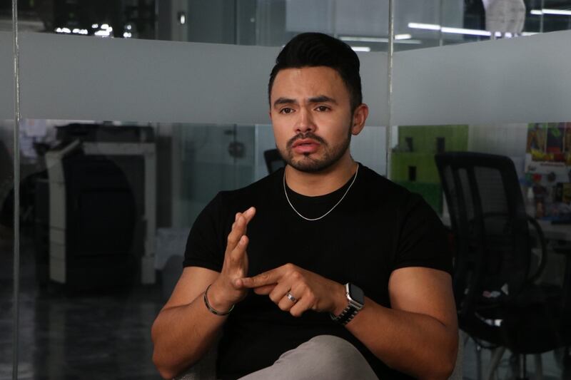 Psicólogo clínico y tanatólogo.