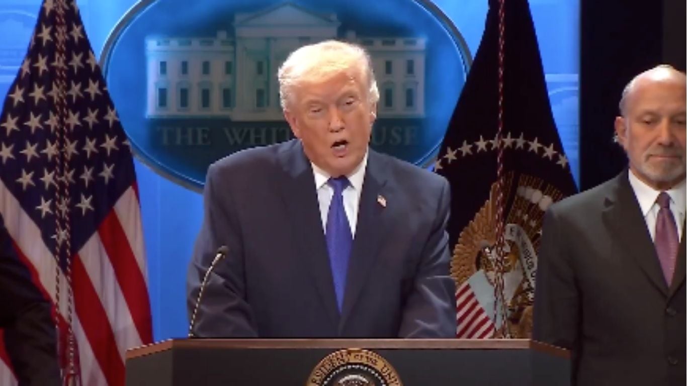 Donald Trumo anuncia nuevos aranceles