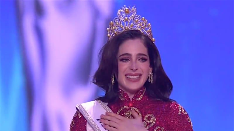 Fátima Bosch obtiene la corona de Miss Universe 2025