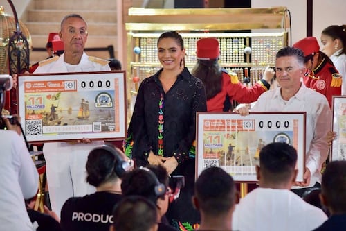 Lotería Nacional realiza sorteo para honrar 200 años de la Consolidación de la Independencia en el Mar