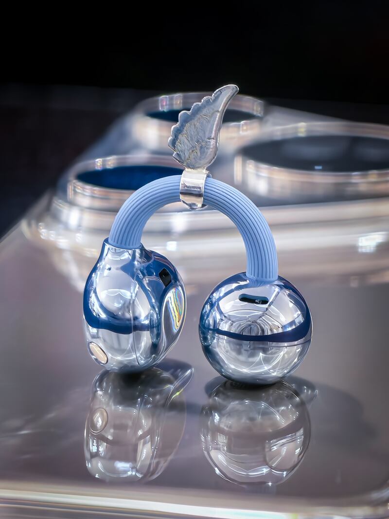 Huawei y Plata Villa se unen para demostrar que la tecnología también se lleva como joya, con accesorios inspirados en los FreeClip 2 que conectan diseño, lifestyle y audio premium