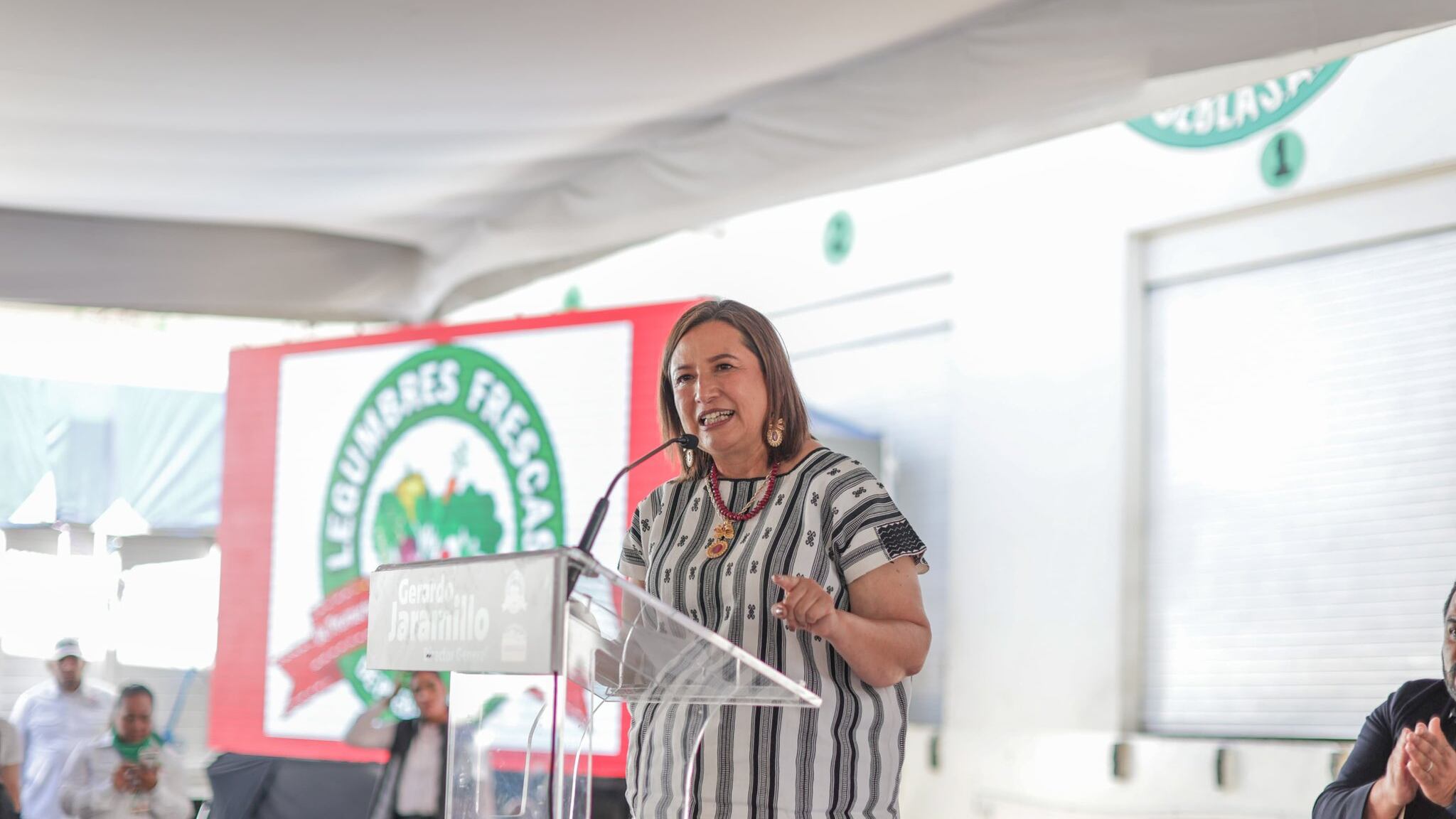 Xóchitl Gálvez felicita a Javier Milei por ganar presidencia de Argentina