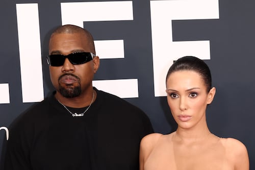 Bianca Censori revela el origen de su relación con Kanye West tras años de especulaciones