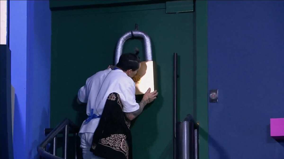 Agustín Fernández suite de líder La Casa de los Famosos México