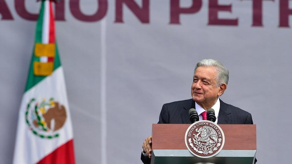 #PolíticaConfidencial ¿AMLO bateará reclamo del Poder Judicial?