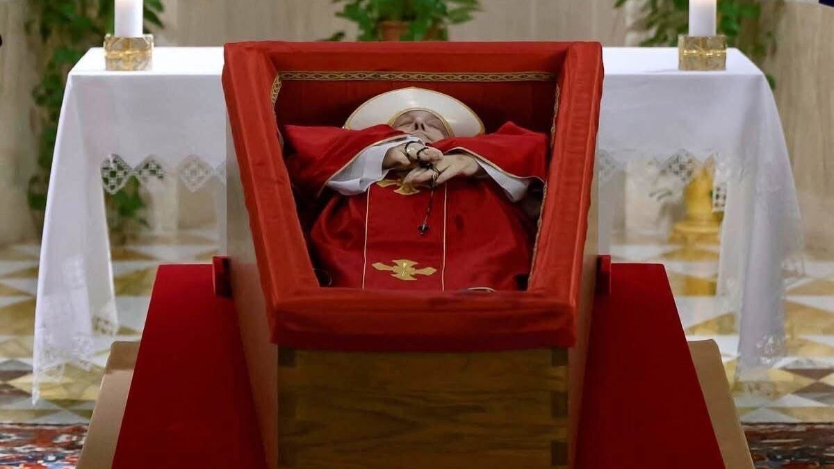 El fallecimiento del primer Papa latinoamericano dejó una profunda tristeza entre los fieles.