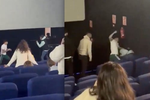 Boxeador defiende a una mujer y le da una paliza al agresor en un cine