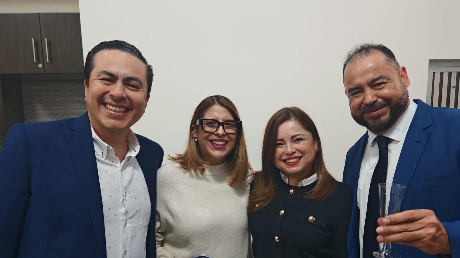 La certificación reunió autoridades locales y federales.