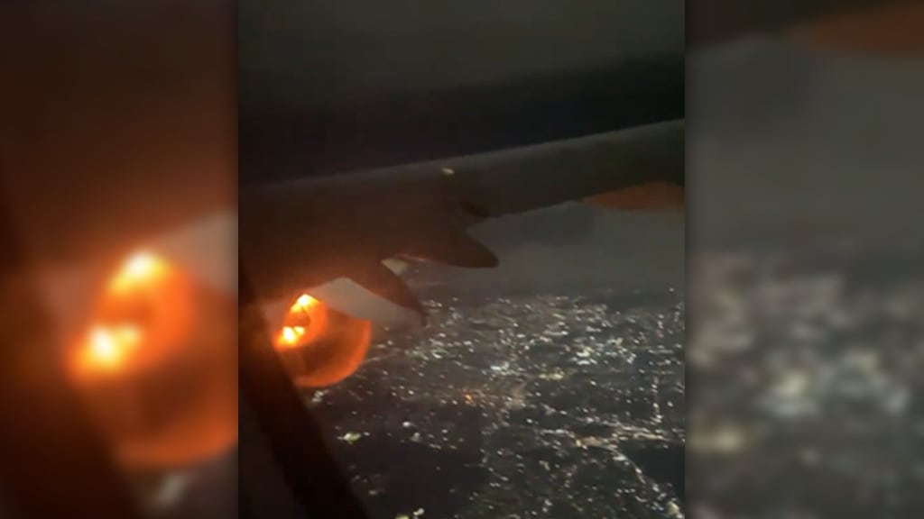 Pasajeros grabaron el motor del avión en llamas mientras daba vueltas sobre el aeropuerto de Guadalajara.