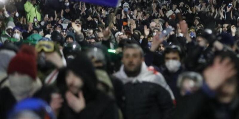 Segunda noche de protestas en Georgia con cien detenidos – Publimetro México