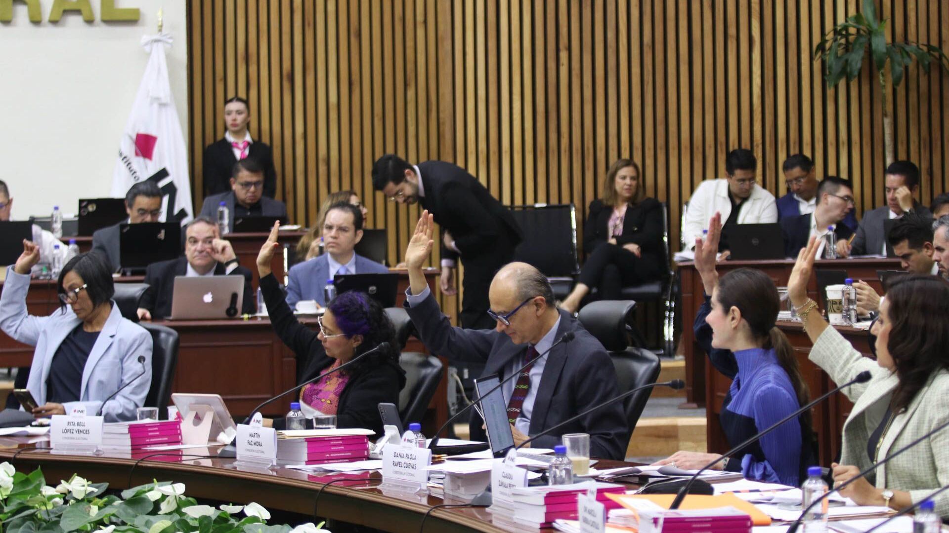 INE impone sanciones por 18 millones de pesos a candidatos al Poder Judicial