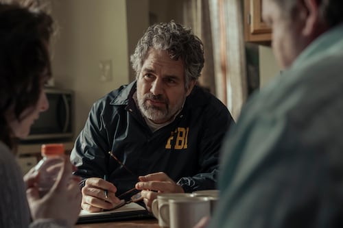 Mark Ruffalo suplica a Obama unir a los expresidentes vivos: “Esto está fuera de control”