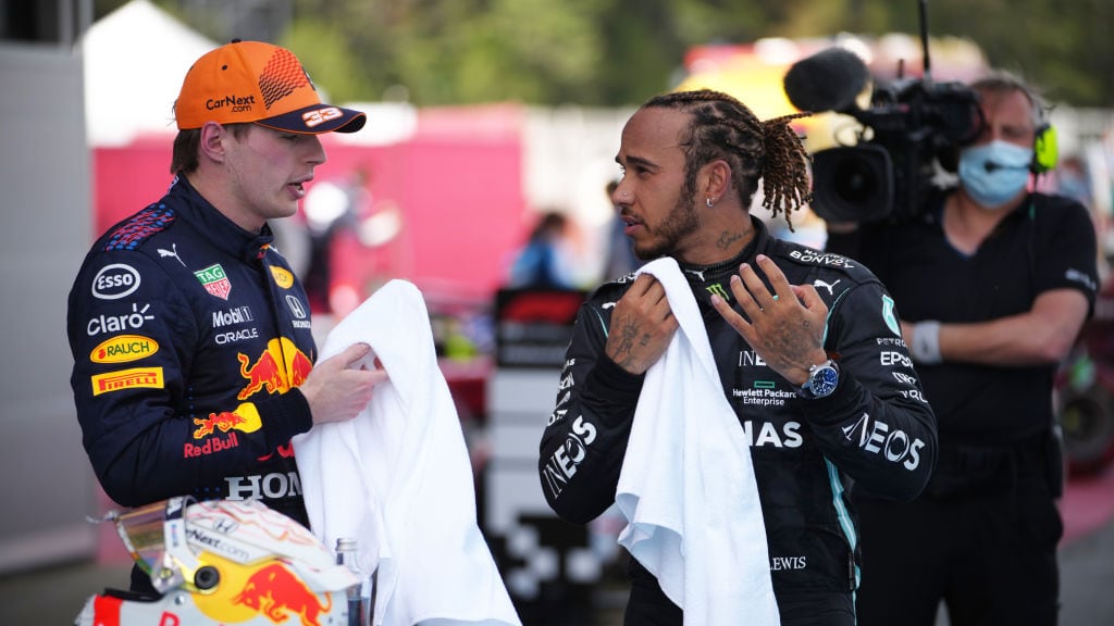 Max Verstappen sigue molesto con Lewis Hamilton y Mercedes