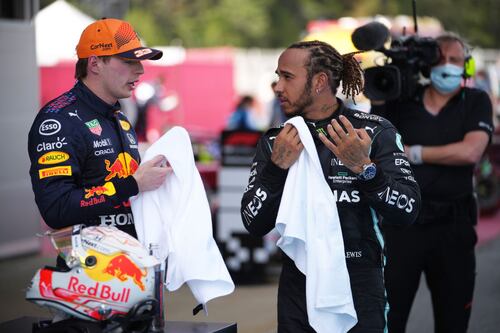 Max Verstappen sigue molesto con Lewis Hamilton y Mercedes