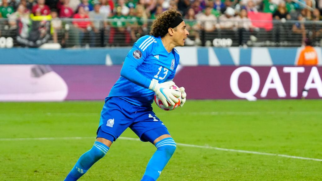 Guillermo Ochoa busca llegar a su sexto Mundial.