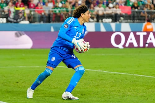 Guillermo Ochoa se perfila para reforzar a club de LaLiga española