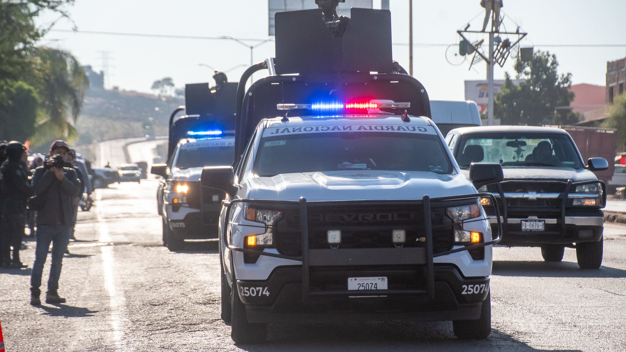 El Gobierno de Jalisco, en coordinación interinstitucional con el Gobierno Federal y autoridades municipales arrancó el Operativo Invernal 2024 para garantizar la seguridad de los jaliscienses durante la temporada de fiestas decembrinas.