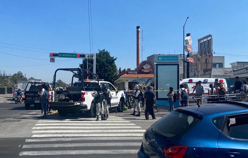 La camioneta siniestrada transitaba en convoy, supuestamente para atender una emergencia.