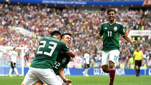 Hirving Lozano y Carlos Vela