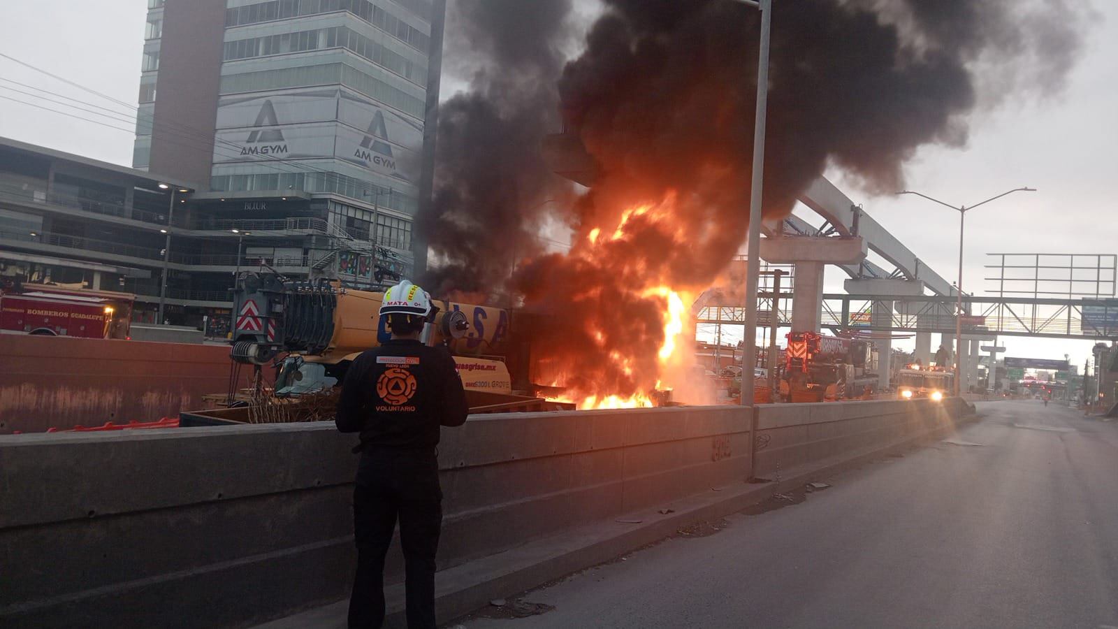 Las llamas eran visibles desde varios kilómetros.