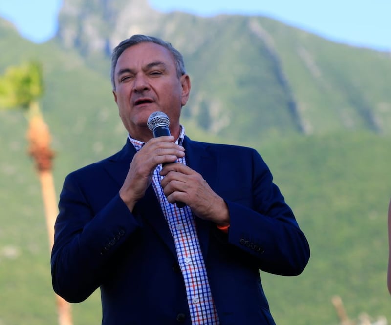 Héctor García.