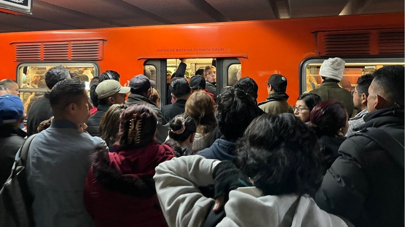 Línea 3 con severas afectaciones en su funcionamiento