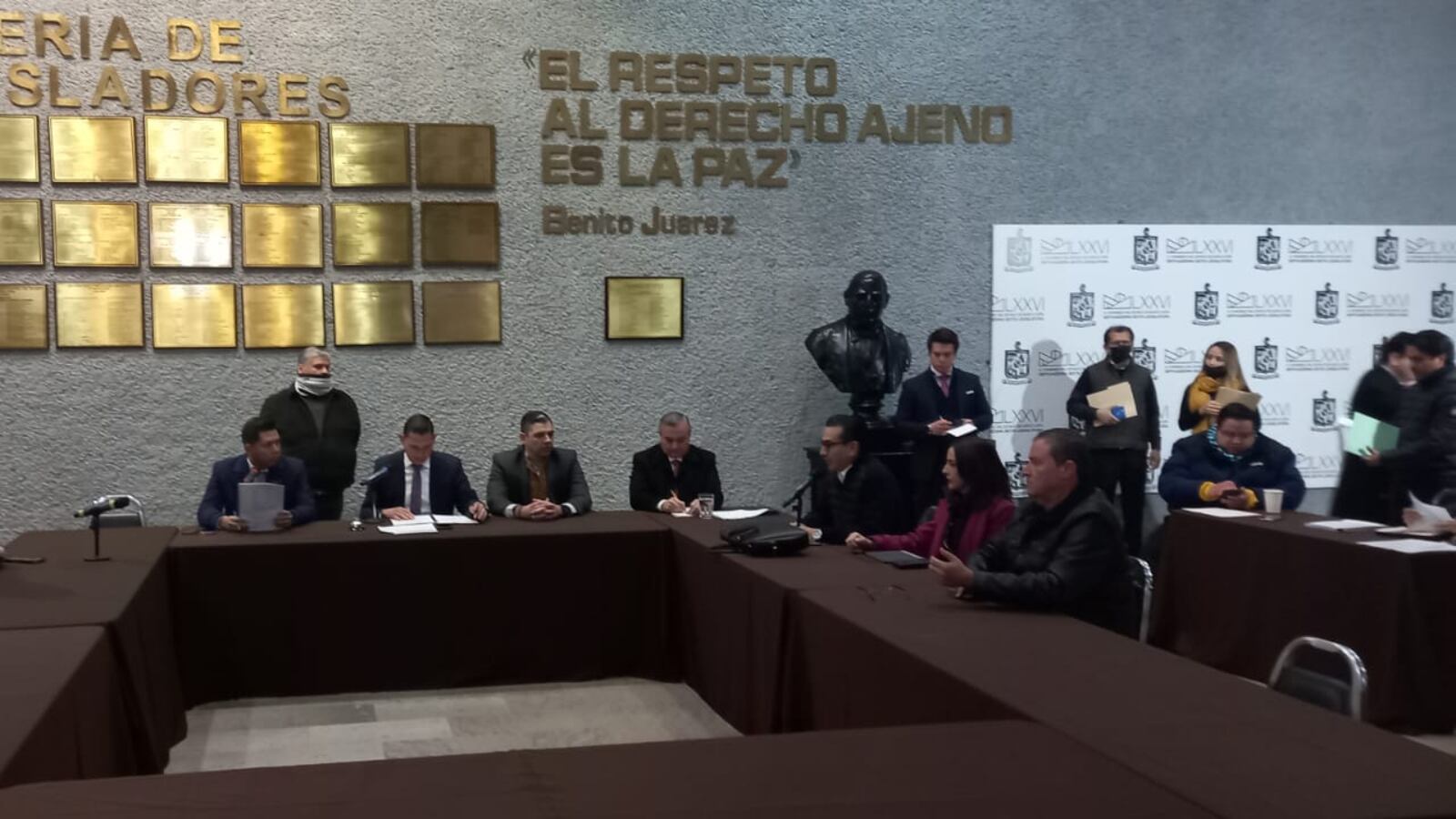 En primera vuelta se aprobó con 27 votos a favor, 10 en contra y dos en abstención.