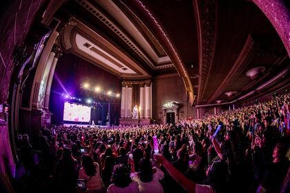 Los actores tailandeses Gemi Fourth se reunieron con sus fans mexicanos por primera vez el Teatro Metropolitan