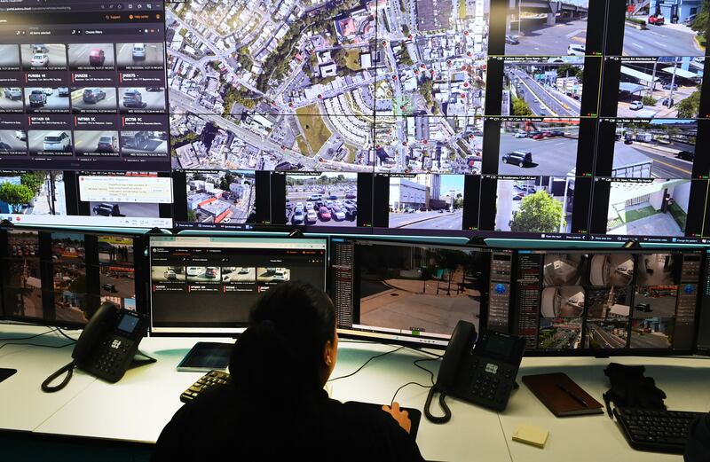 Centro de monitoreo a través de camaras de vigilancia.