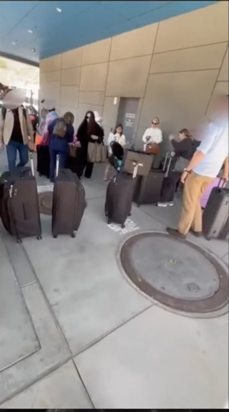 Familia de El Chapo en la garita de Tijuana